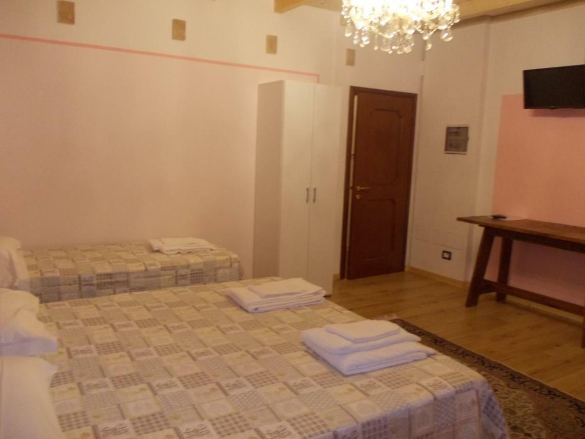 Отель Romagnoli 36 Верона Экстерьер фото